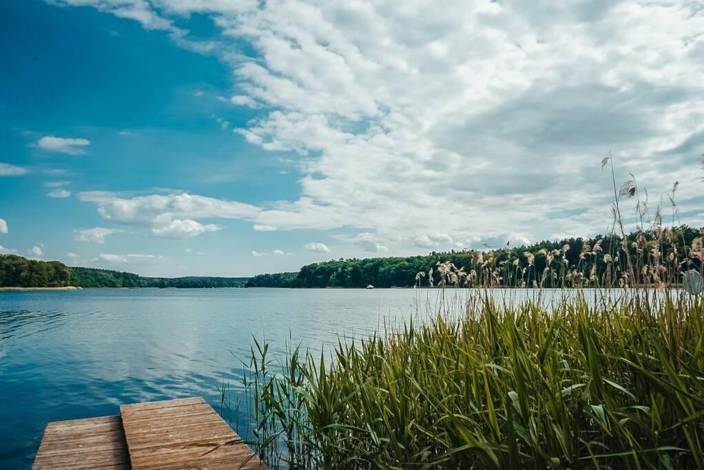 Holzhaus Direkt Am See Priepert Luaran gambar